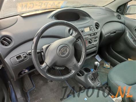 Interni Toyota Yaris 2004