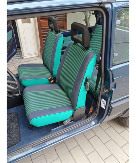 Interni Fiat Panda con sedili posteriori abbattuti