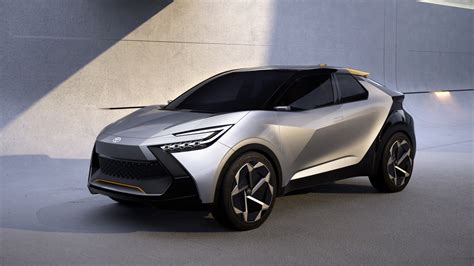 Toyota C-HR nuova generazione vista frontale