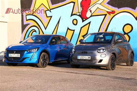 Fiat 500 e Peugeot 208 affiancate
