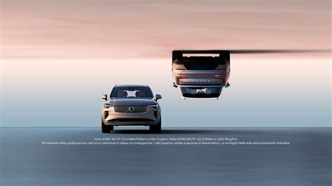 Immagine di una concessionaria Volvo con auto usate certificate Volvo Selekt in esposizione.