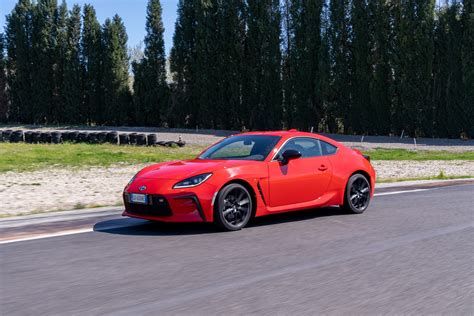 Dinamica di guida della Toyota GT86 in curva