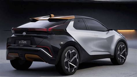 Vista posteriore Toyota C-HR con firma luminosa