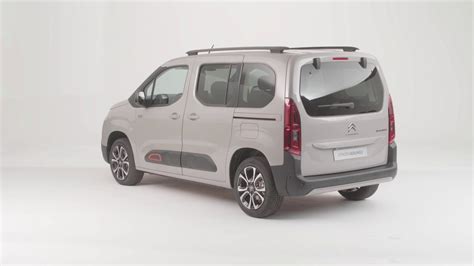 Citroën Berlingo con lunotto posteriore aperto