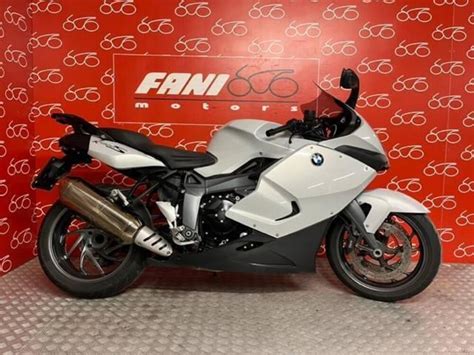 vista laterale di una BMW K 1300 S con enfasi sul serbatoio