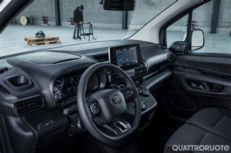 Toyota Proace City Verso interni