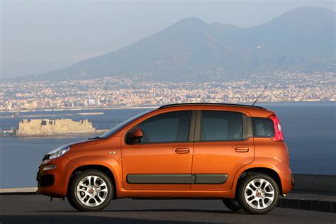 Fiat Panda 169 vista anteriore e laterale