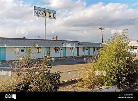 Immagine di una classica insegna di un motel americano lungo la Route 66