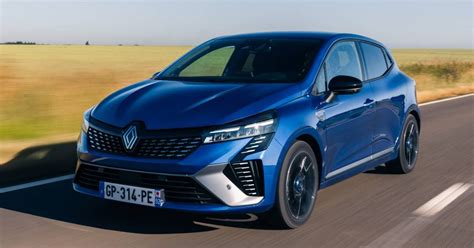 Renault Clio Hybrid su strada