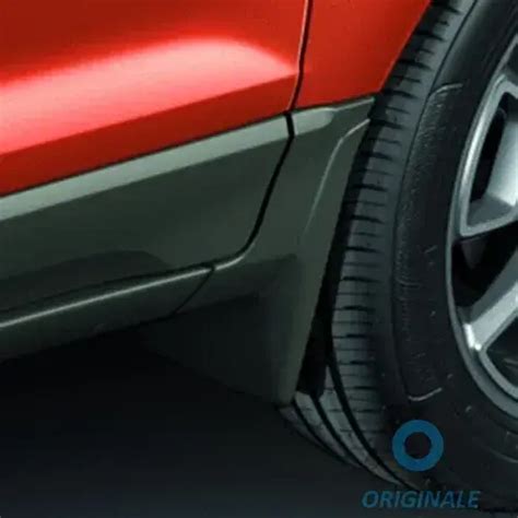 Paraspruzzi anteriori montati su Ford EcoSport