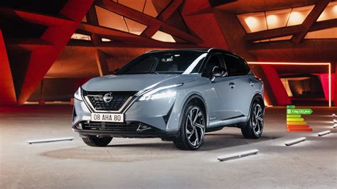 Nissan Qashqai Mild Hybrid e E-Power affiancate
