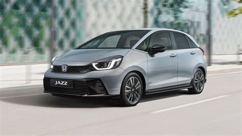 Honda Jazz e:HEV in ambiente urbano