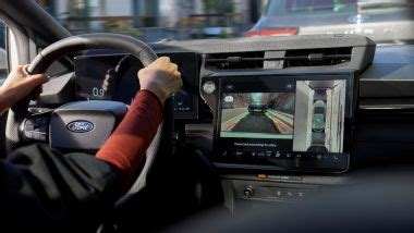 Cruscotto Ford Mondeo di ultima generazione