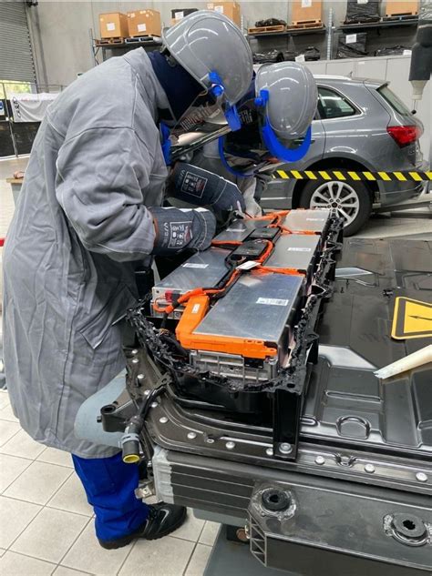 officina specializzata riparazione batterie ibride Sangano