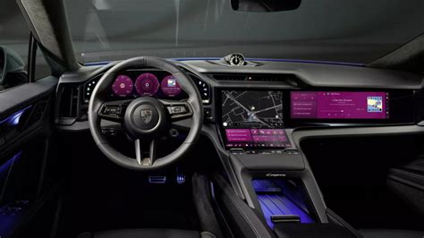 Interni tecnologici di una moderna berlina Volkswagen