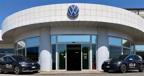 Interno concessionaria Volkswagen