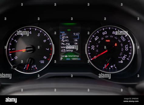 Cruscotto Toyota RAV4 con indicatore di potenza