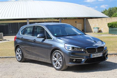 Dettaglio fari LED anteriori BMW Serie 2 Active Tourer