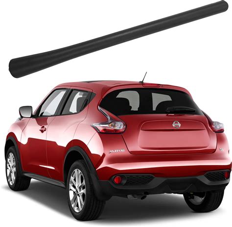 Nissan Juke con antenna a stelo corto