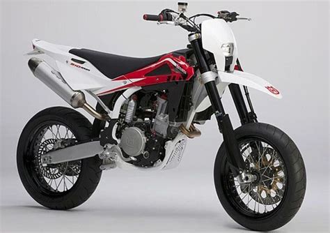 Husqvarna SM R 510 in azione