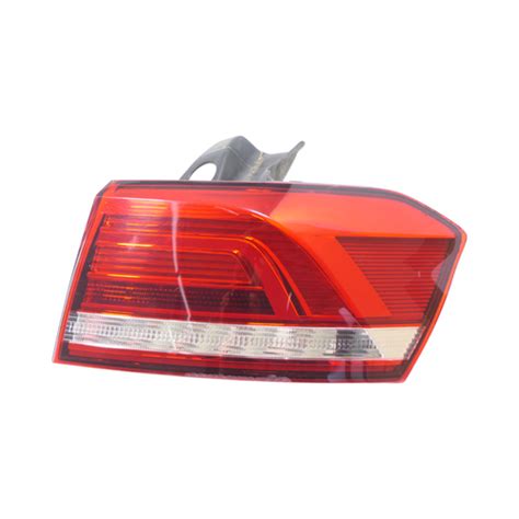 Dettaglio fanale posteriore a LED Passat B8