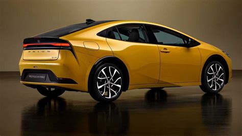 Esterno di una Toyota Prius con un design distintivo