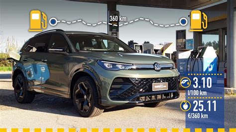 Volkswagen Tiguan in fase di ricarica metano