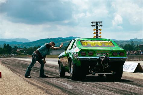 dragster in accelerazione