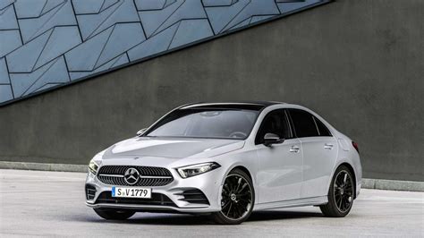 Design esterno Mercedes Classe A Sedan