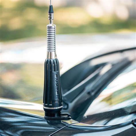 Dettaglio di un aggancio per antenna autocostruito