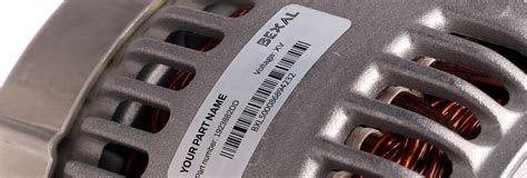 Posizione tipica delle etichette identificative su un'auto Volvo
