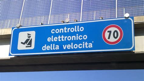Autovelox e segnaletica stradale