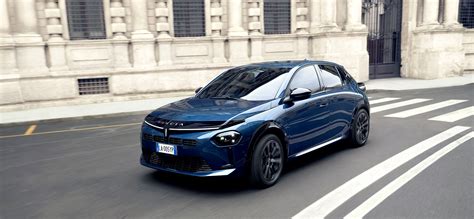 Design frontale Lancia Ypsilon Ibrida