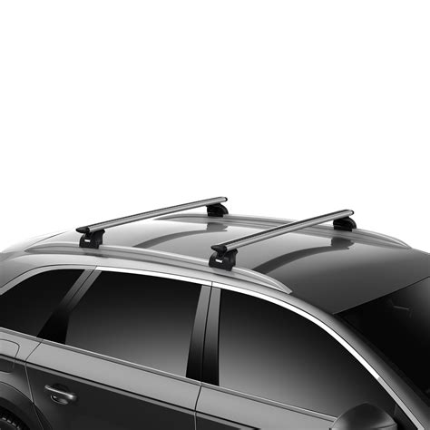Barre portatutto Thule WingBar Evo montate su un'auto