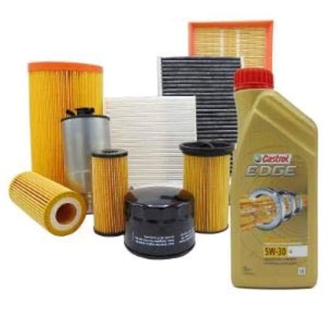 Componenti di un kit tagliando auto: filtri e olio