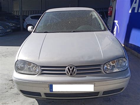 Volkswagen Golf IV berlina
