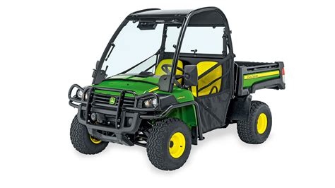 John Deere Gator HPX815E in azione su un terreno accidentato