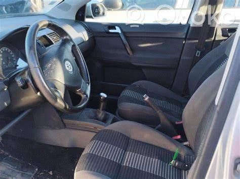 Volkswagen Polo IV 9N3 frontale e linee estetiche
