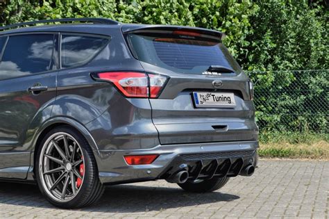 Ford Kuga 2008 con diffusore posteriore sportivo