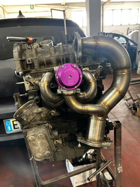 Veicolo con tuning e wastegate esterna