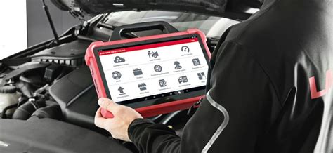 Strumento di diagnosi OBD-II collegato a un'auto