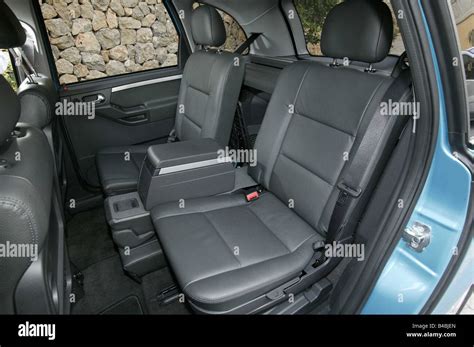 Schema interno Opel Meriva B con sedili modulari