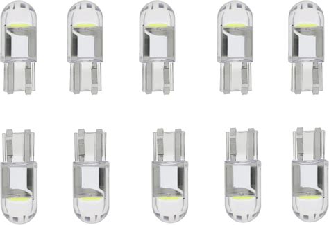 Installazione nuova lampadina W5W nel portalampada