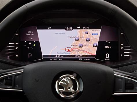 Cruscotto digitale Skoda Karoq con messaggio di errore
