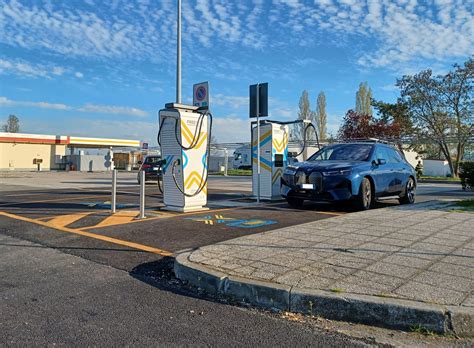 Infrastruttura di ricarica rapida per veicoli elettrici