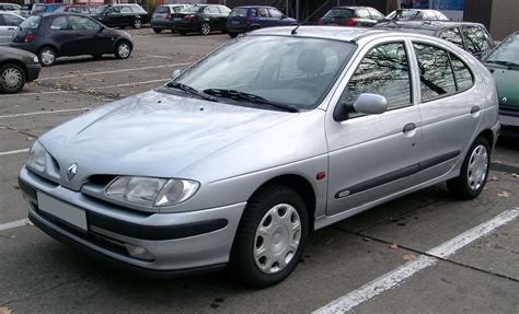 Renault Mégane Berlina 1999 restyling frontale