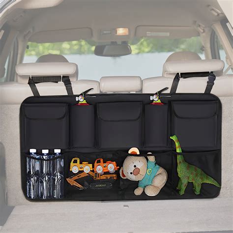 Bagagliaio auto ben organizzato con organizer e reti