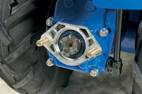 Transporter agricolo con accessorio collegato alla presa di forza