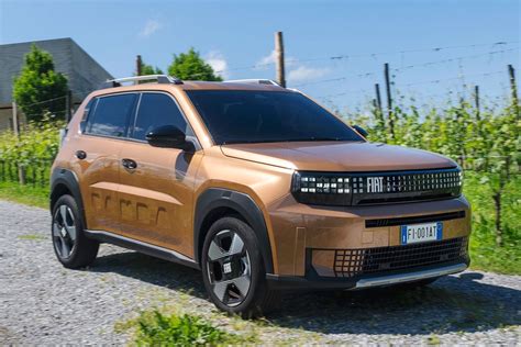 Fiat Panda Hybrid in città