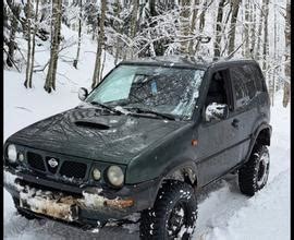 Nissan Terrano in fuoristrada